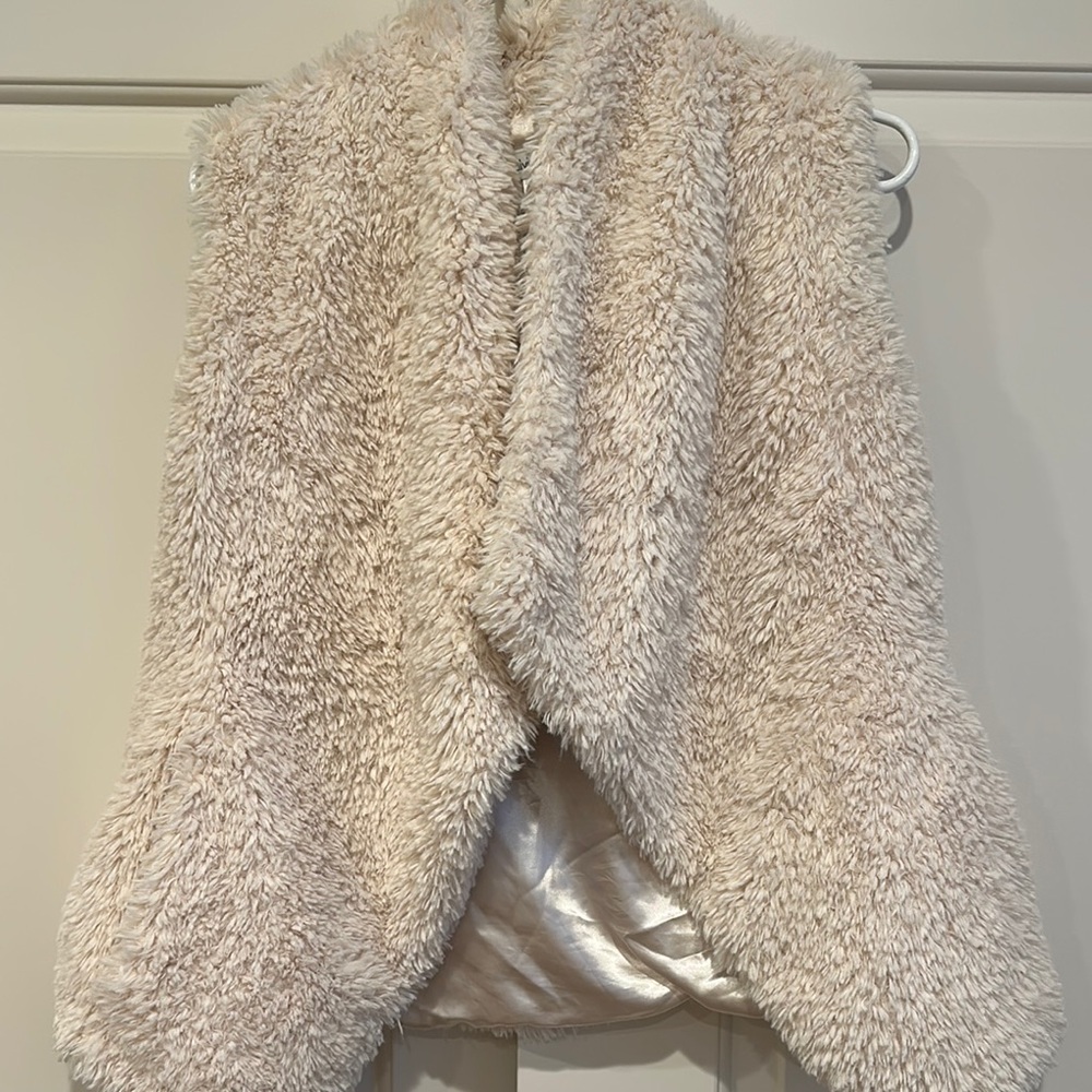 Calvin Klein Women's Cream Faux Fur Vest